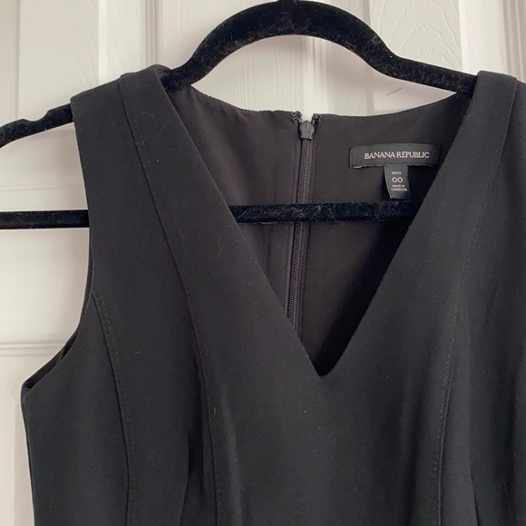 BR Black V-neck Fit & Flare A-line Dress 00P/XXSP - Picture 3 of 13